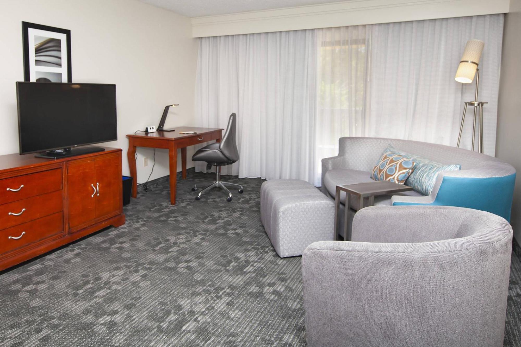 Hotel Courtyard By Marriott Valdosta Exterior foto